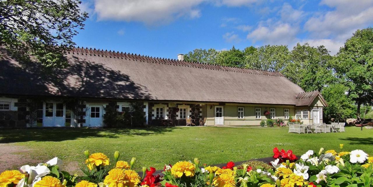 Vanatoa Taluhotell Koguva Exterior foto